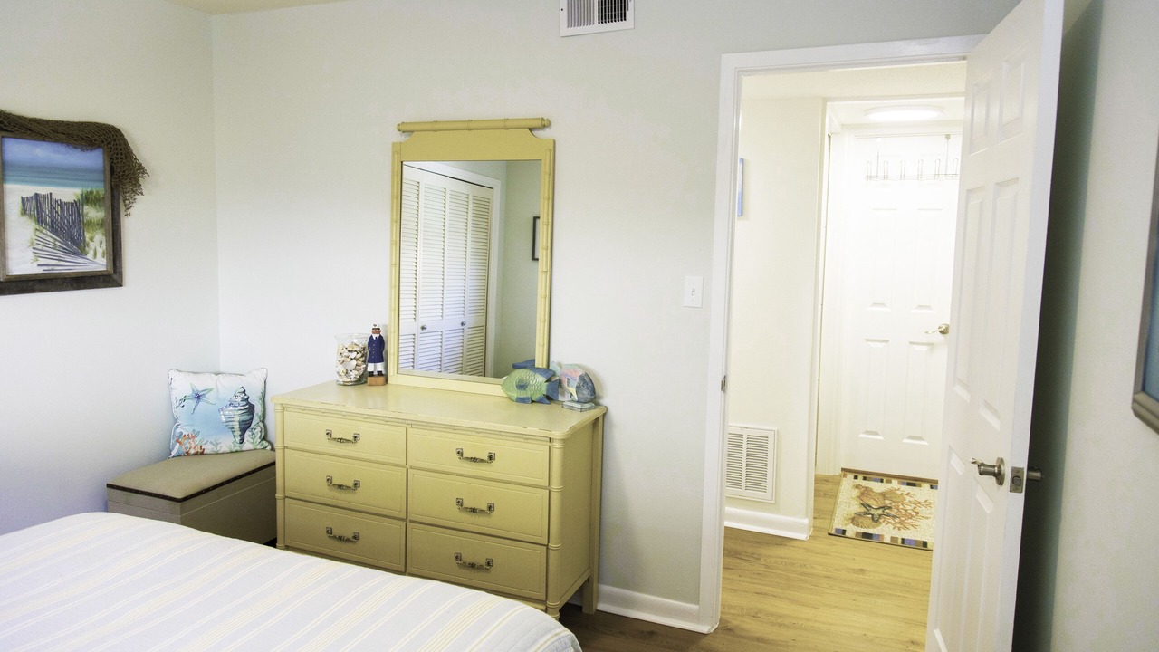 Photo of Bedroom in Miramar Beach