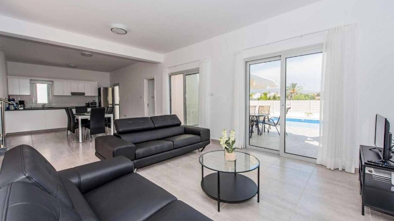 Photo of Livingroom in Pegeia