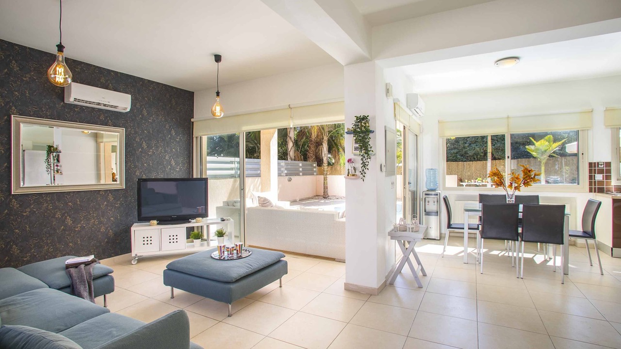 Photo of Livingroom in Pernera