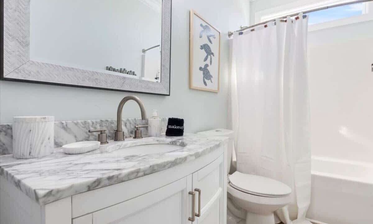 Photo of Bathroom in Wilmington Beach
