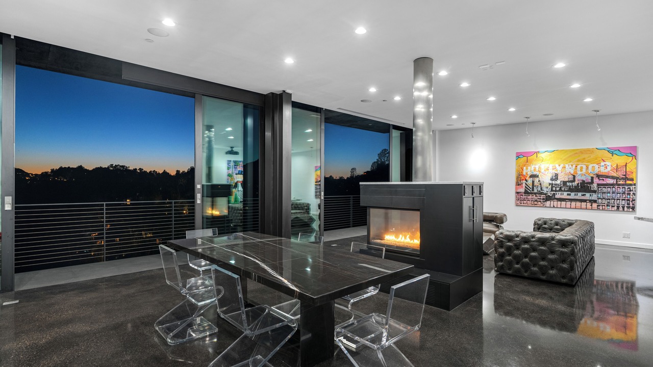 Photo of Others in Hollywood Hills