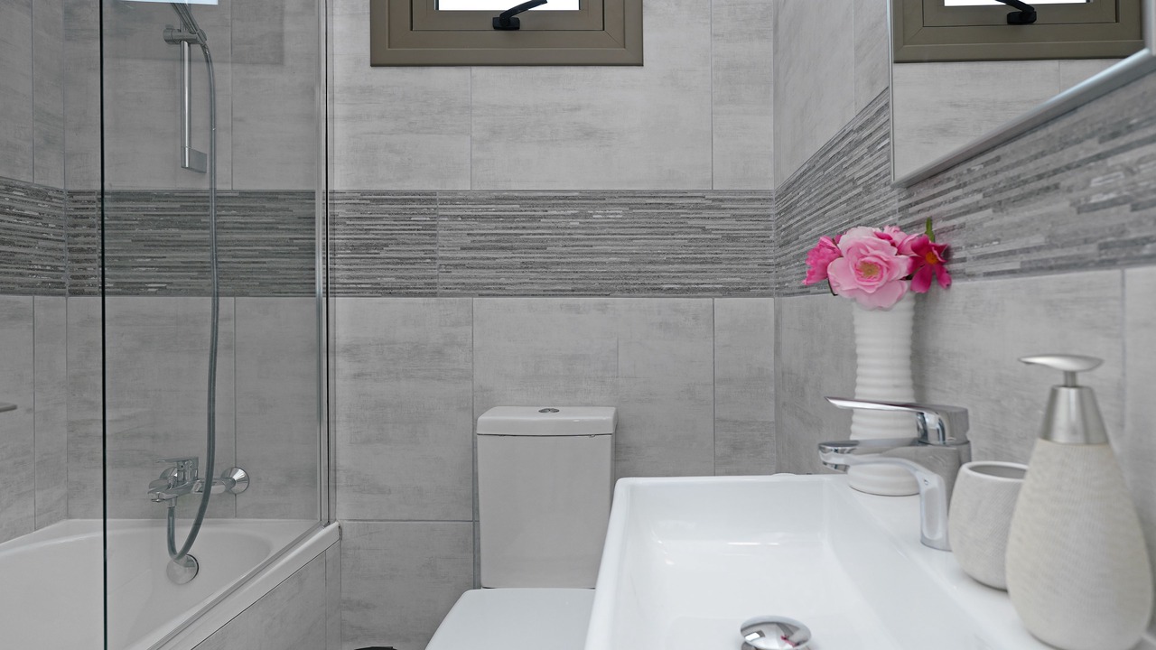 Photo of Bathroom in Paralimni