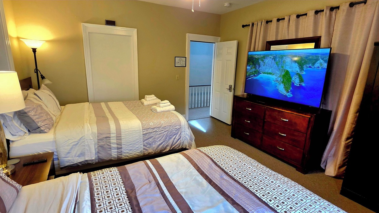 Photo of Bedroom in Saratoga Springs