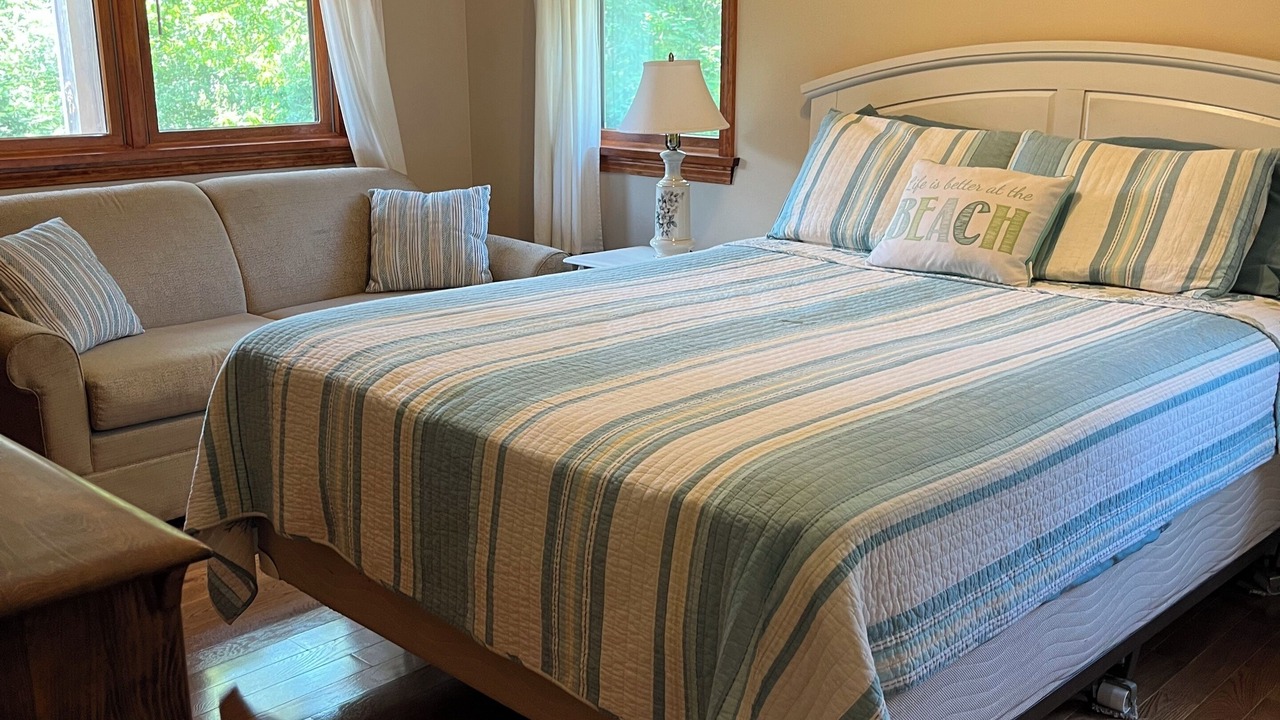 Photo of Bedroom in Aquinnah
