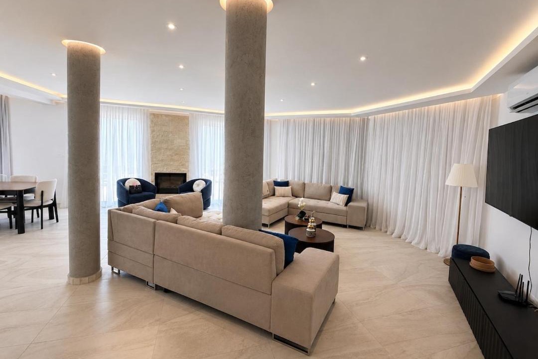 Photo of Livingroom in Lara