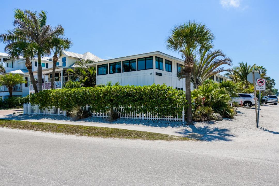 Photo of Others in Anna Maria