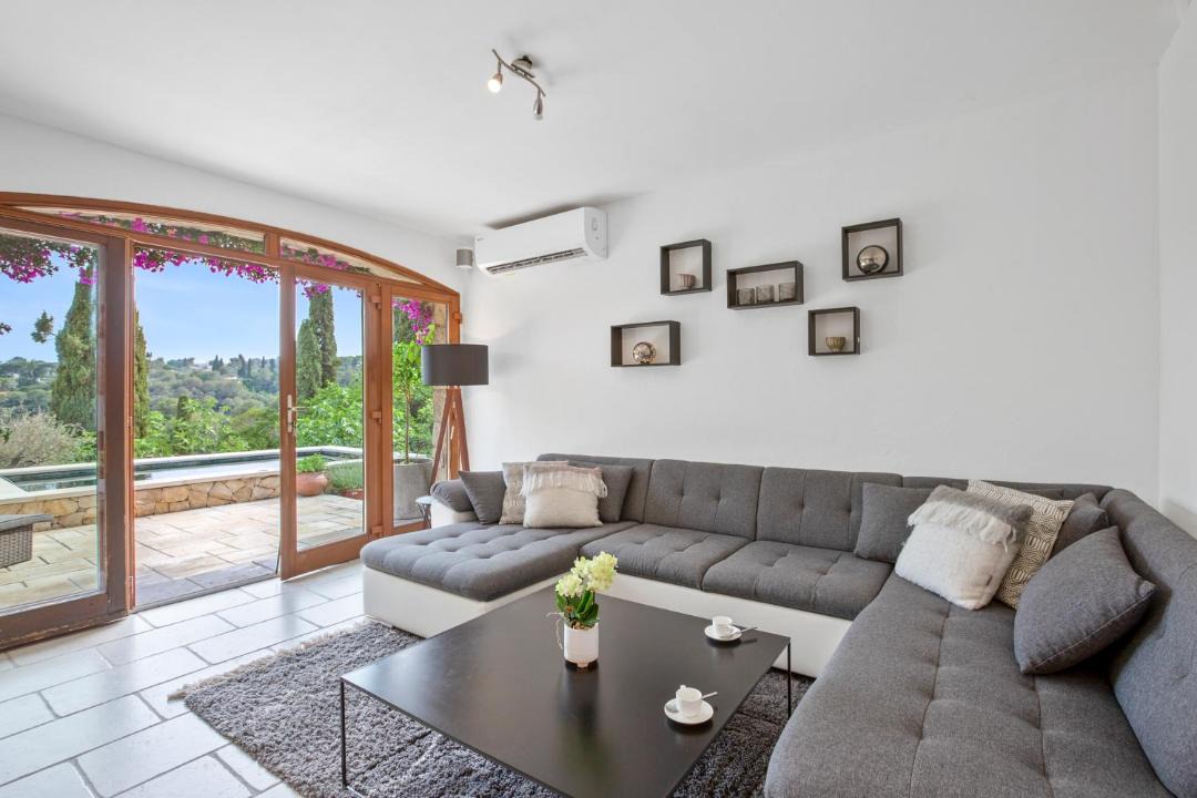 Photo of Livingroom in Biot