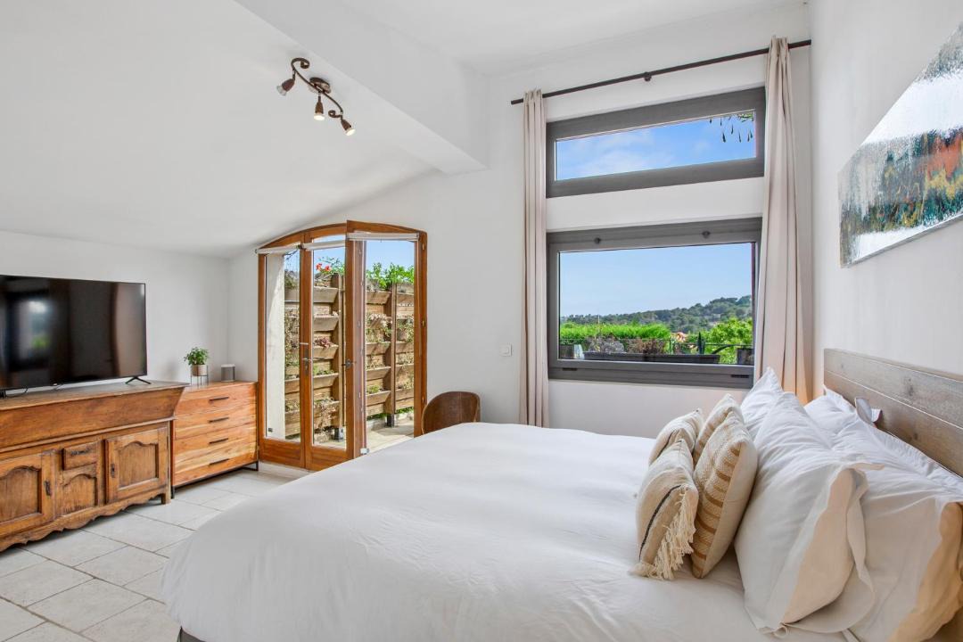 Photo of Bedroom in Biot