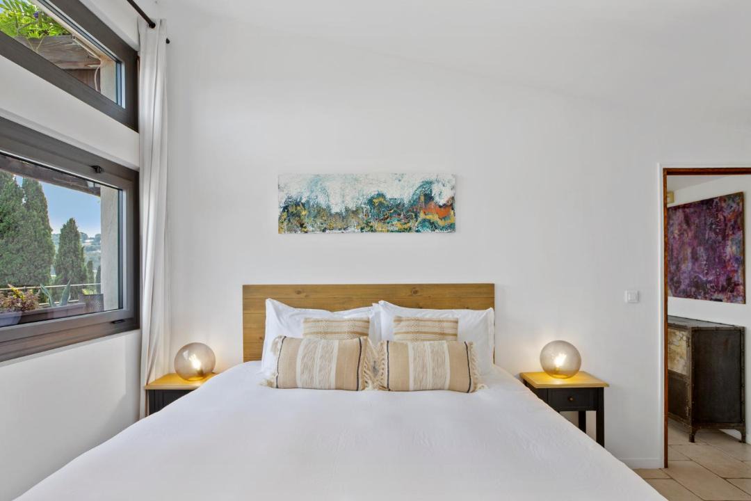 Photo of Bedroom in Biot