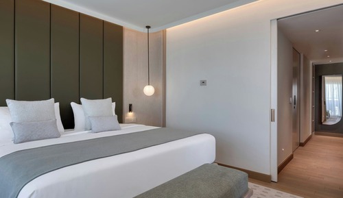 Suite, 1 Bedroom, Non Smoking, Balcony (Senator Suite)