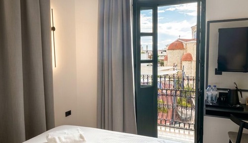 Junior Studio Suite, Balcony, City View