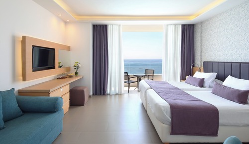 Family Room, Sea View