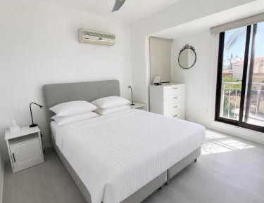 Deluxe Double Room with Balcony and Sea View