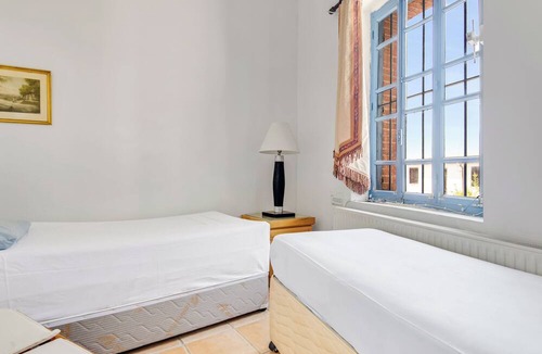 Arsos Apartment | Cornaro House - Cozy 2-bdr Apt w/ Shared Courtyard