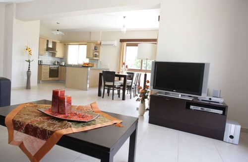 Pissouri Villa | A Three-bedroom Villa With a Private Pool and Landscaped Garden Wi-fi