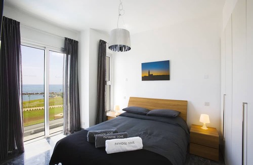 Paphos Hotel | Paradise Cove Beach Villas