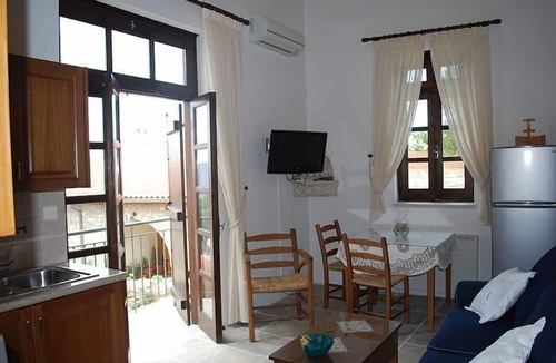 Pano Lefkara Apartment | Aunt Maria's