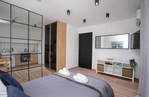 Neapolis Apartment | 89 LIM - Stay Zen Studio