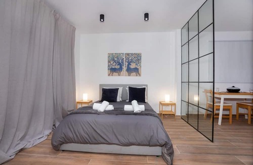 Neapolis Apartment | 89 LIM - Stay Zen Studio