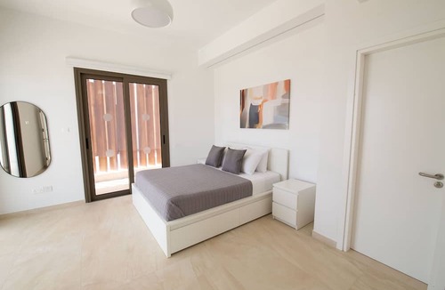 Softades Villa | Phaedrus Living: Serenity Waves Villas No.5