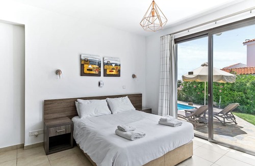 Kissonerga Villa | Platzia Beach Villas