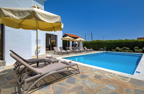 Kissonerga Villa | Platzia Beach Villas