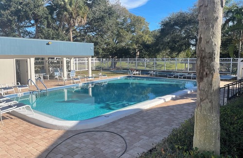 Safety Harbor Villa | 2-bedroom ADORABLE & COMFY Villa in charming Safety Harbor, close to water