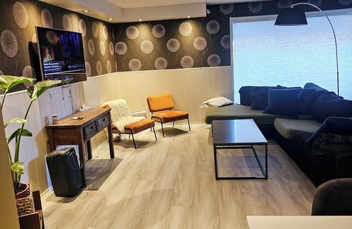Alnabru House | Spacious 4-bedroom house in awesome Oslo. 10-15 min. to Oslo City Center.