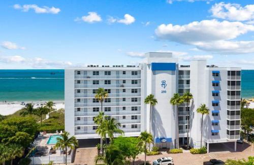 Fort Myers Beach Apartment | Estero Island Beach Villas 601