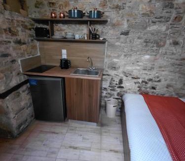 Pano Lefkara Apartment | lefkara stone nest