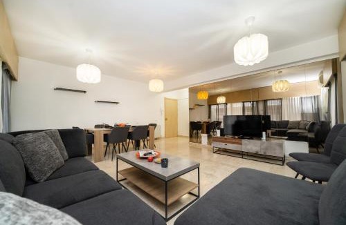 Acropolis Apartment | 3 bedroom flat near center