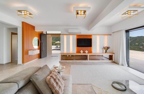 Theletra Villa | Villa Theletra with Private Pool and Great Views