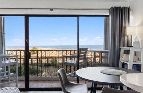 Carolina Beach Apartment | Boardwalk Breeze Oceanfront Pool Villa
