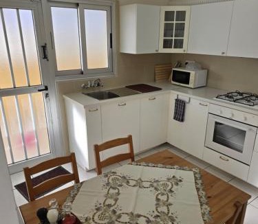 Pano Polemidia House | Indie little house