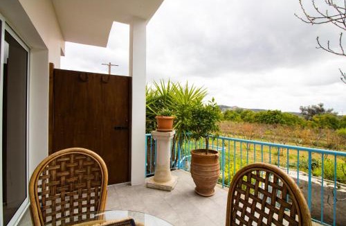 Vasa Koilaniou House | The Orangerie Mountain Village House