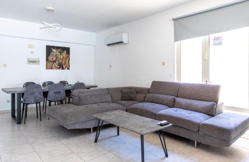 Larnaca Villa | Gaia - 4 Bedroom House in Larnaca