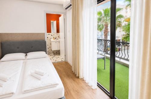 Limassol Apartment | Modern Studio 8 Balcony Kitchenette Bathroom