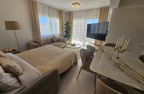 Potamos tis Germasogeias Apartment | Beach Front View Apartment Sea Pool & Prime Location