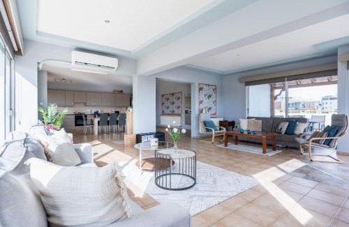 Larnaca Apartment | Melograno 2-BR Apt & Terrace in Larnaca