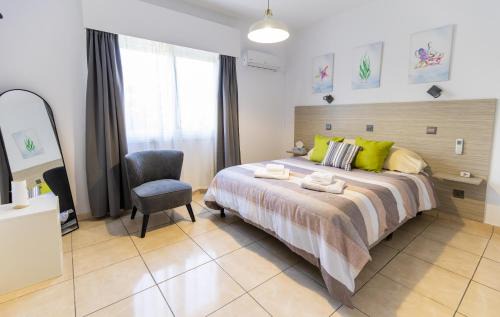 Neapolis Apartment | Casa Sol - Modern 3BR Steps from the Beach & City Center