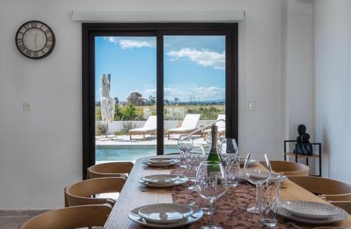 Softades Villa | Beautiful Sea View Pool Villa with BBQ & 4BR
