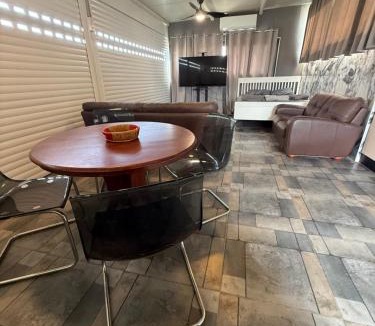 Kato Polemidia Apartment | Costas court
