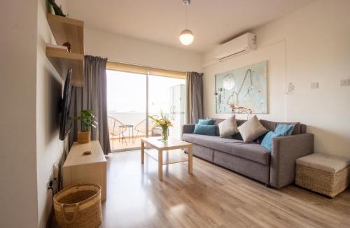 Acropolis Apartment | Central 1BR - Views - Deli Café
