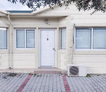 Zeytinlik Apartment | Kyrenia center, entire house, bungalowA3, price performance