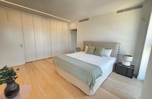 City Centre Apartment | SkyHigh Park View Living