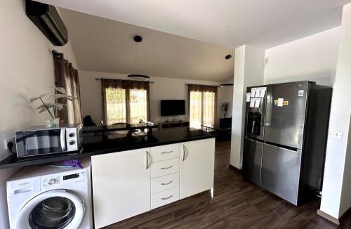 Pissouri Villa | Family Villa with Large Garden