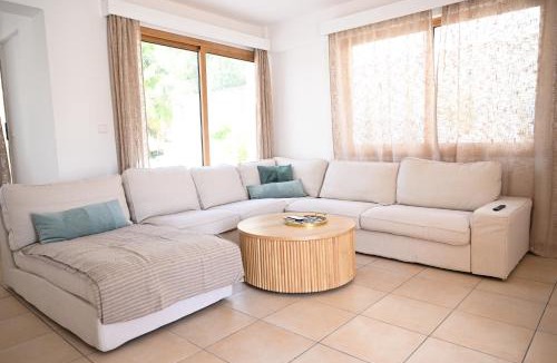 Peyia Town Villa | Villa Cloxania Coral