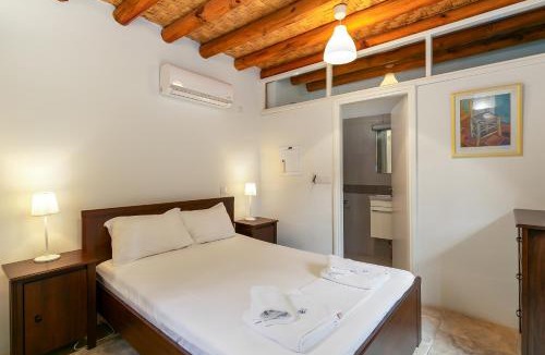 Kato Lefkara House | Annis House