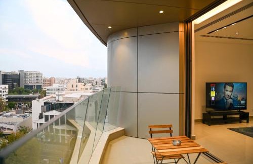 City Centre Apartment | The 1 -Nicosia Elite Stay- Gym Pool 24h Concierge