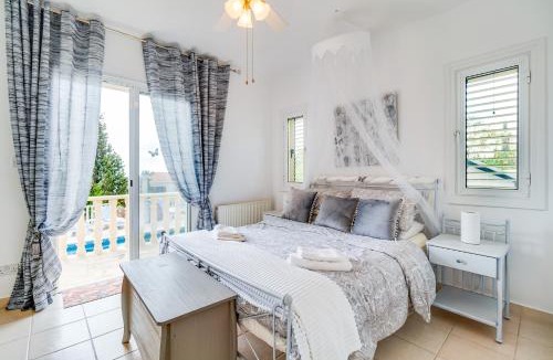 Olympos Villa | Villa Aris by Ezoria Villas